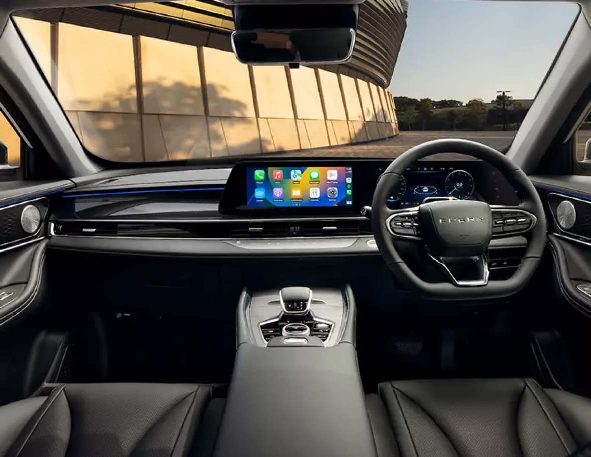 Wireless Apple CarPlay® & Android Auto™